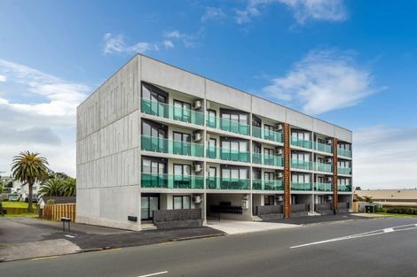 Photo of property in 11 East Street, Papakura, 2110