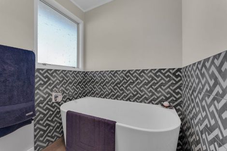 Photo of property in 47 Claverdon Drive, Massey, Auckland, 0614