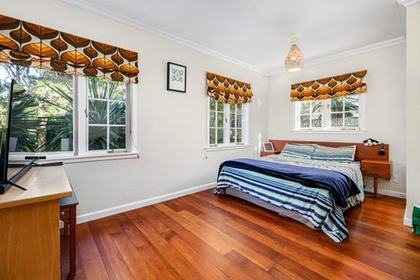 Photo of property in 195 Golf Road, Titirangi, Auckland, 0604