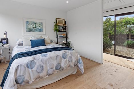Photo of property in 2 Laly Haddon Place, Matakana, 0985