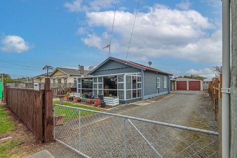 Photo of property in 4 Ngahina Street, Marton, 4710