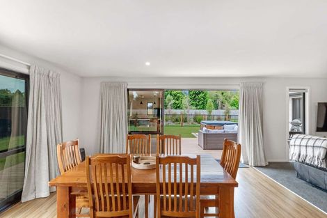 Photo of property in 2 Hunter Lane, Amberley, 7410