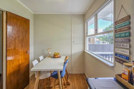 Photo of property in 1 Coburg Street, Henderson, Auckland, 0612