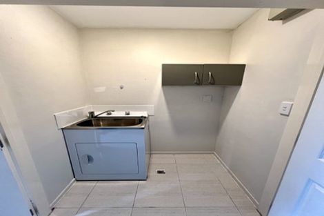 Photo of property in 31/3 Hulme Place, Henderson, Auckland, 0612
