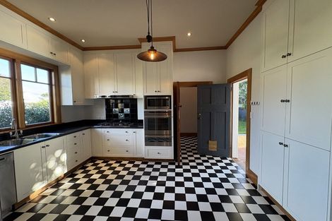 Photo of property in 61 Wellesley Road, Napier South, Napier, 4110