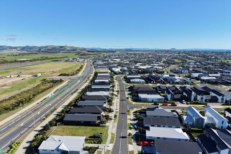 Photo of property in 8 Rockefeller Street, Papamoa, 3118