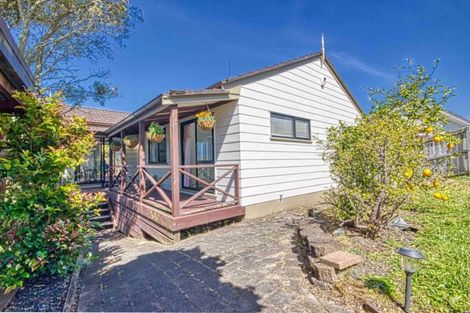 Photo of property in 88 Reynella Drive, Massey, Auckland, 0614