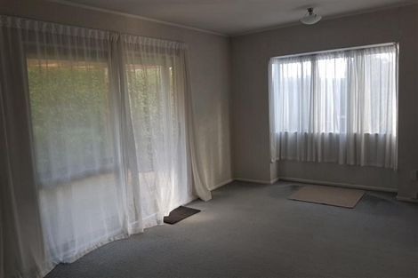 Photo of property in 6 Holman Road, Te Atatu Peninsula, Auckland, 0610