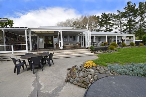 Photo of property in 956 Oneriri Road, Kaiwaka, 0573