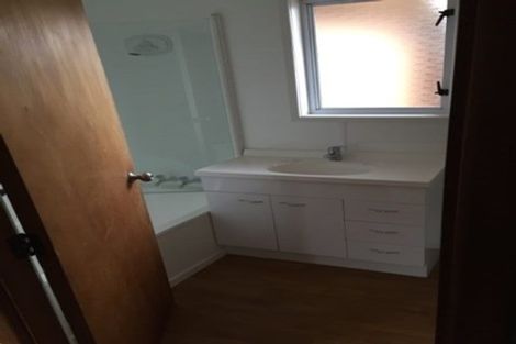 Photo of property in 74 Neil Avenue, Te Atatu Peninsula, Auckland, 0610