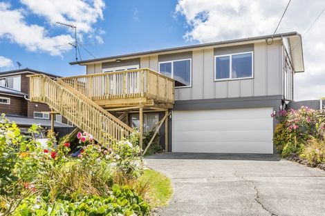 Photo of property in 29 Melandra Road, Stanmore Bay, Whangaparaoa, 0932