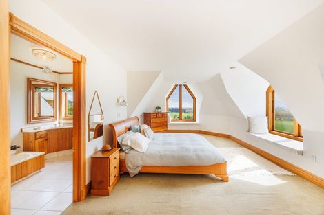 Photo of property in 96 Clifton Terrace, Fitzherbert, Palmerston North, 4410