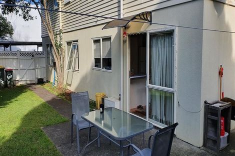 Photo of property in 3/242 Pakuranga Road, Pakuranga Heights, Auckland, 2010