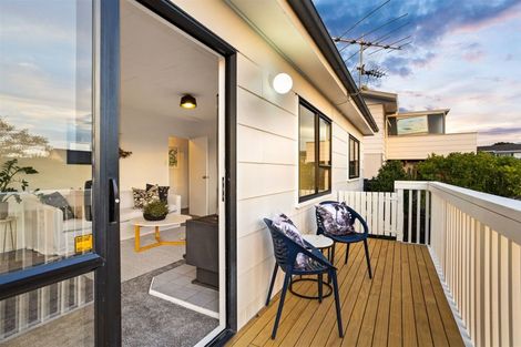 Photo of property in 1/9 Darcy Place, Massey, Auckland, 0614