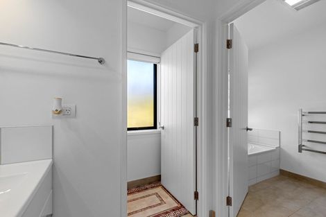 Photo of property in 34 Arone Way, Wainui, Silverdale, 0994
