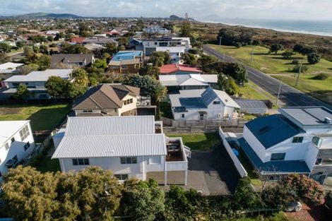 Photo of property in 720b Papamoa Beach Road, Papamoa Beach, Papamoa, 3118