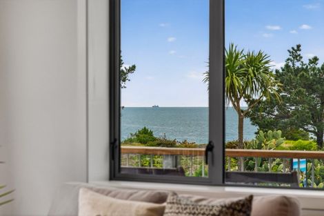 Photo of property in 11 Mer Place, Bay View, Napier, 4104