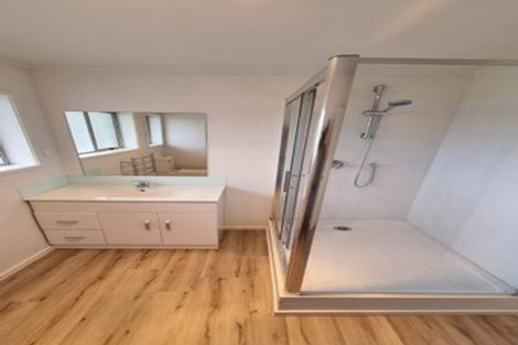Photo of property in 1/15a Oates Road, Glen Eden, Auckland, 0602