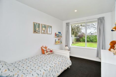 Photo of property in 54 Oriana Crescent, Hornby, Christchurch, 8042