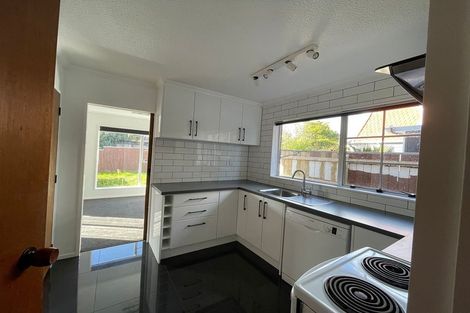 Photo of property in 18a Wai-iti Crescent, Woburn, Lower Hutt, 5010