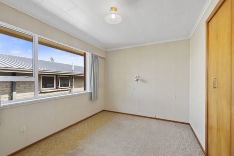 Photo of property in 11 Cumberland Street, Merrilands, New Plymouth, 4312