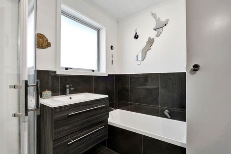Photo of property in 93c Clemow Road, Fitzroy, New Plymouth, 4312