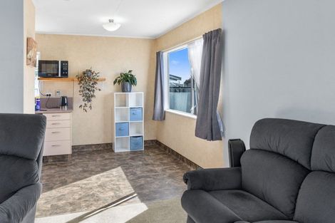 Photo of property in 11 Vincent Drive, Levin, 5510