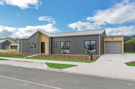 Photo of property in 62 Mataikokako Loop, Kawakawa Bay, 2585