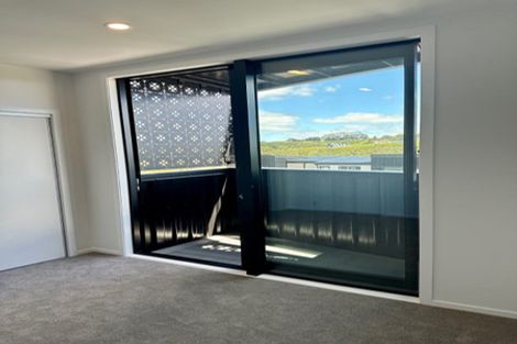 Photo of property in 10/19 Windlass Street, Long Bay, Auckland, 0630