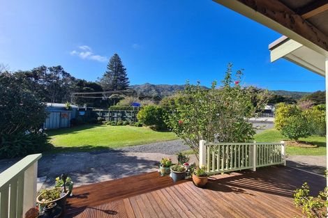 Photo of property in 15 Driving Creek Road, Coromandel, 3506