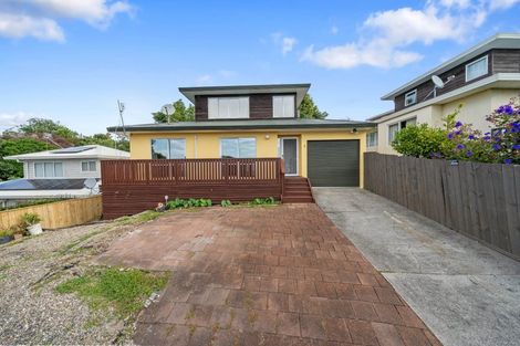 Photo of property in 2/10 Lyell Court, Clover Park, Auckland, 2019