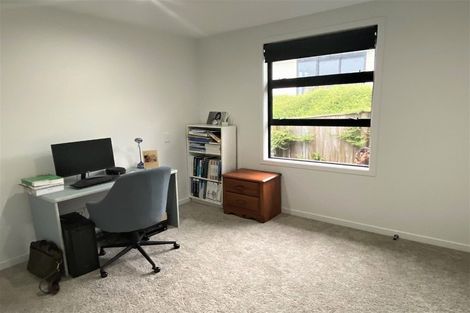 Photo of property in 3d Honeyfield Drive, Whalers Gate, New Plymouth, 4310