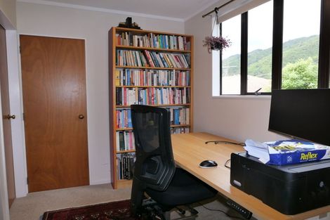 Photo of property in Willow Court, 6/15 Pehi Kupa Street, Waikanae, 5036