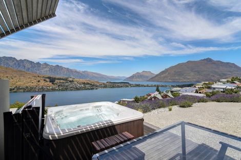 Photo of property in 10b Olivers Place, Queenstown, 9300