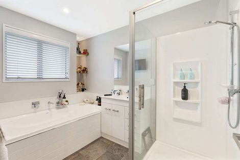 Photo of property in 5 Denton Street, Amberley, 7410