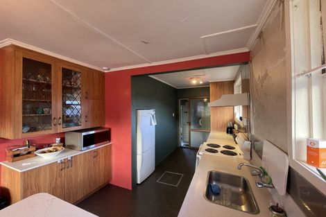 Photo of property in 17 Queen Street, Winton, 9720