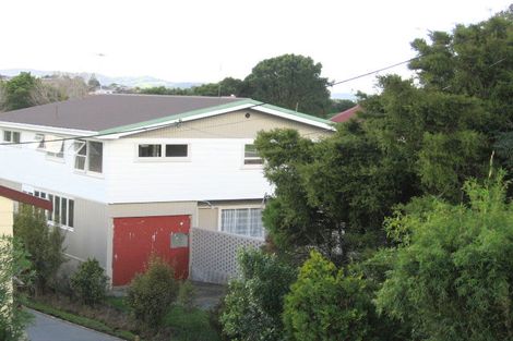 Photo of property in 86 Whangaparaoa Road, Red Beach, 0932