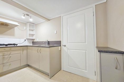 Photo of property in 6/125a Birkdale Road, Birkdale, Auckland, 0626