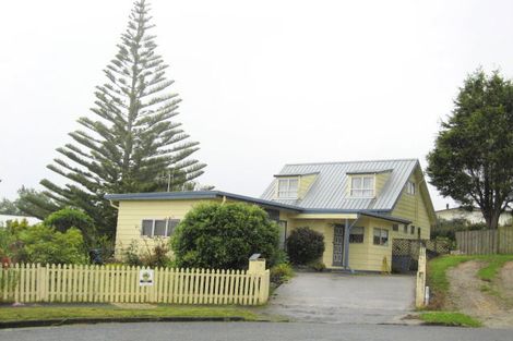 Photo of property in 5 Leonard Place, Onerahi, Whangarei, 0110