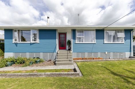 Photo of property in 18 Cowling Road, Hurdon, New Plymouth, 4310