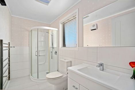 Photo of property in 48 Kelliher Drive, Wanaka, 9305