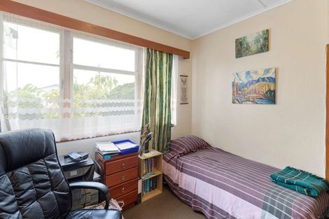 Photo of property in 5 Gloag Street, Waverley, 4510