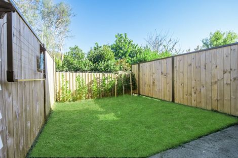 Photo of property in 20 Rauemi Way, Te Atatu South, Auckland, 0610