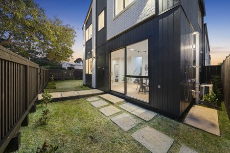 Photo of property in 23b Wanaka Place, Pakuranga Heights, Auckland, 2010