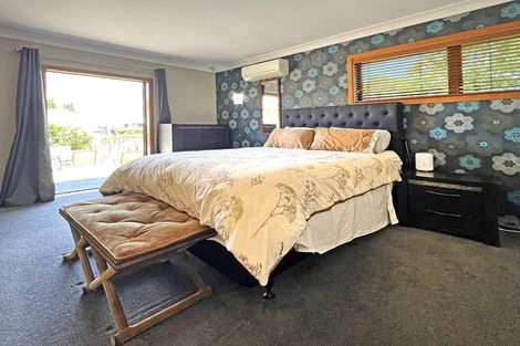 Photo of property in 2 Lincoln Road, Manurewa East, Auckland, 2102