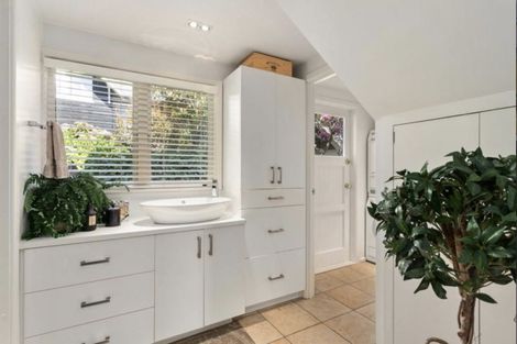 Photo of property in 40 Garden Road, Merivale, Christchurch, 8014