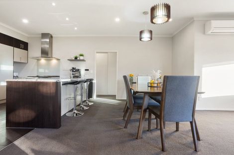 Photo of property in 22 Pointon Glade, Grandview Heights, Hamilton, 3200