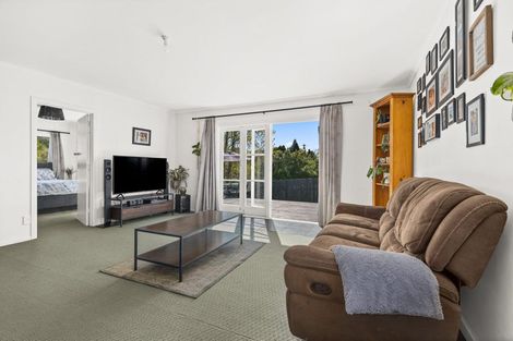Photo of property in 73a Awaroa Road, Helensville, 0800