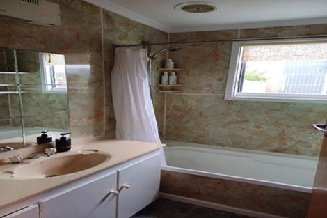 Photo of property in 10 Magdala Street, Kakanui, Oamaru, 9495