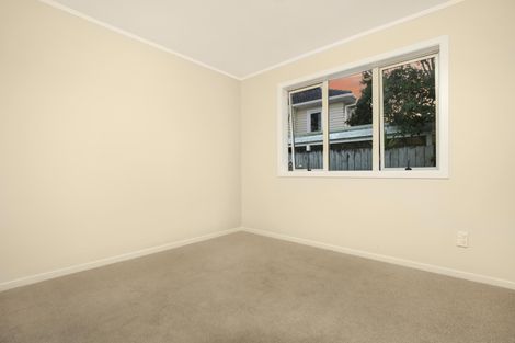 Photo of property in 13a Golf Road, New Lynn, Auckland, 0600
